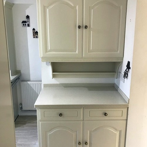 Marlow Kitchen Respray Project - Call us on  07894 576 605 or 0161 371 7304 -The Kitchen Respray Company Project